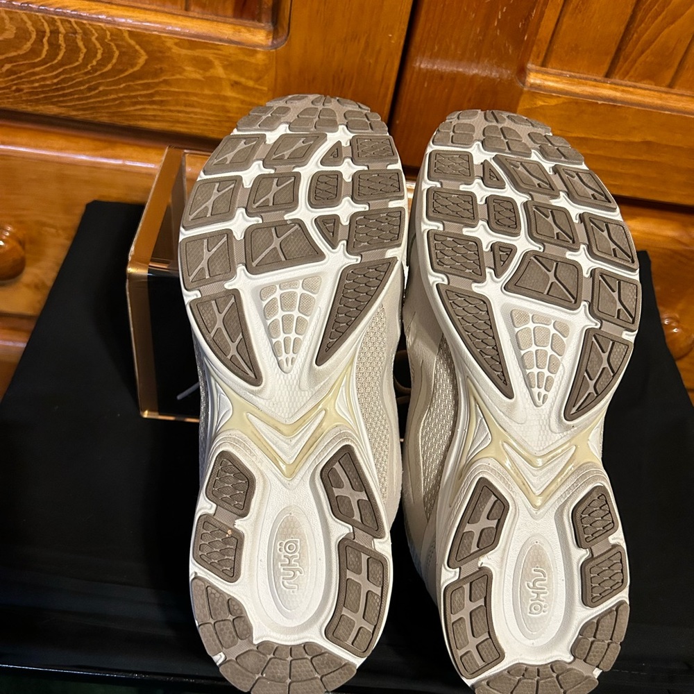 Ryka athletic shoe size 10W - Picture 5 of 7